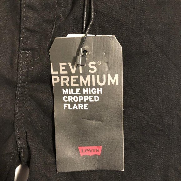 NWT Levis Cropped Flare Size 25x26 - Picture 5 of 13